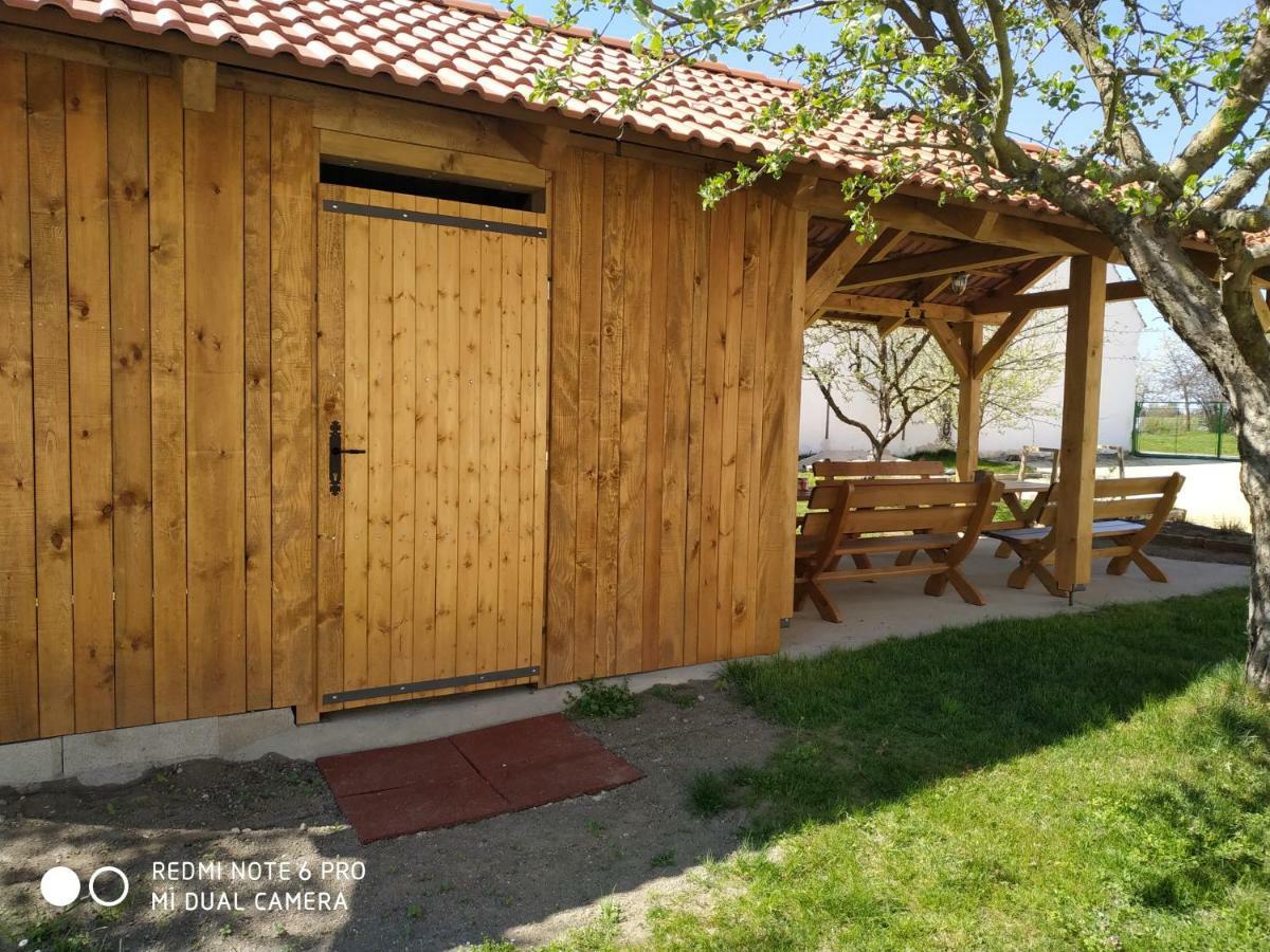 Ubytovani Ve Stodole Stráž nad Nežárkou Exteriör bild